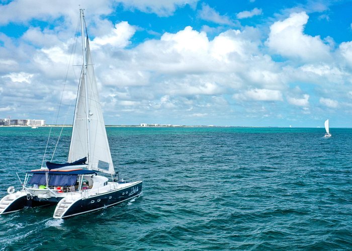 Puerto Morelos Catamaran Reef Sail and Snorkel